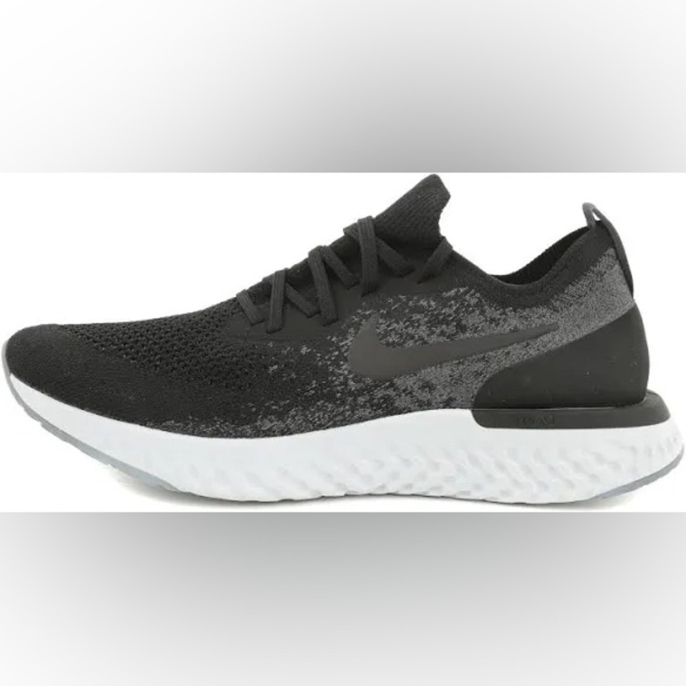Nike Epic React Flyknit Running Shoes Women’s 8